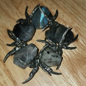 RARE Martha Rotten labradorite and gator claw stretch bracelet